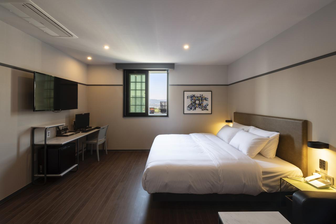 Brown-Dot Hotel Gupo Busan Exterior photo