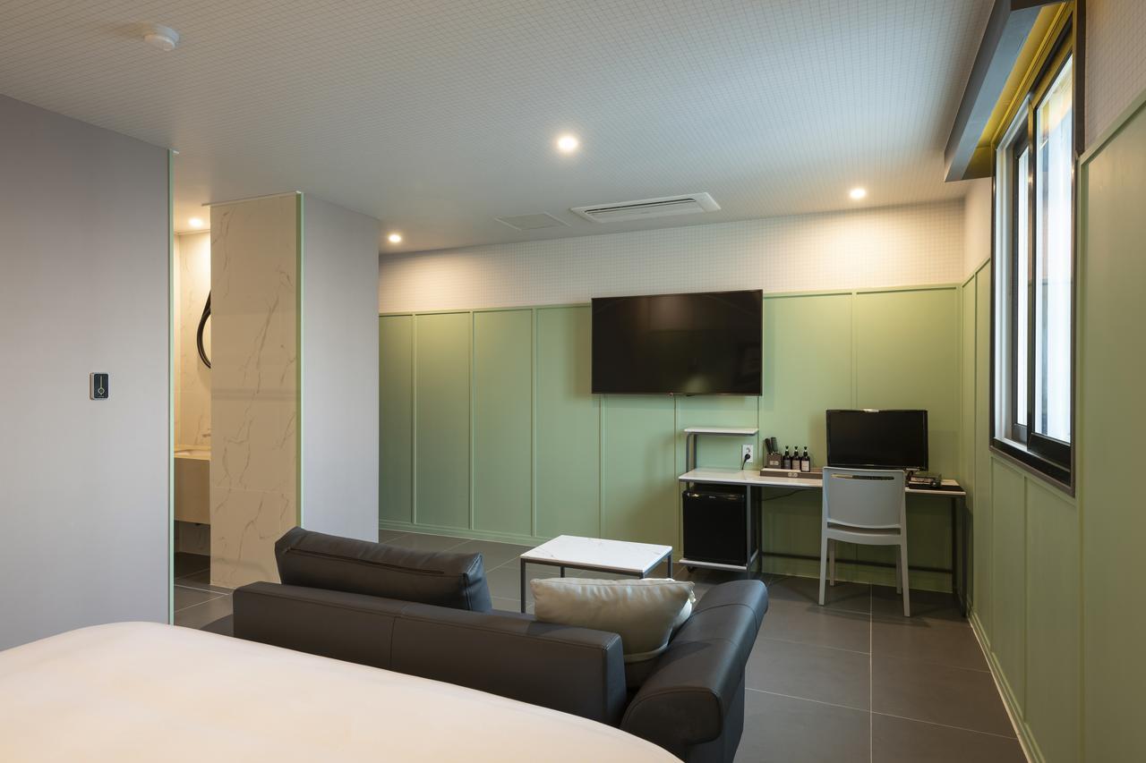 Brown-Dot Hotel Gupo Busan Exterior photo
